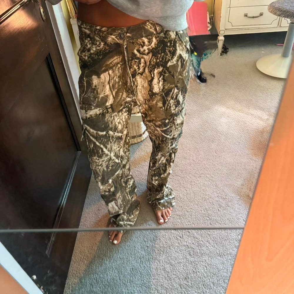 camo baggy jeans